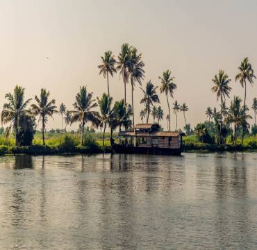 Backwaters & Ayurveda